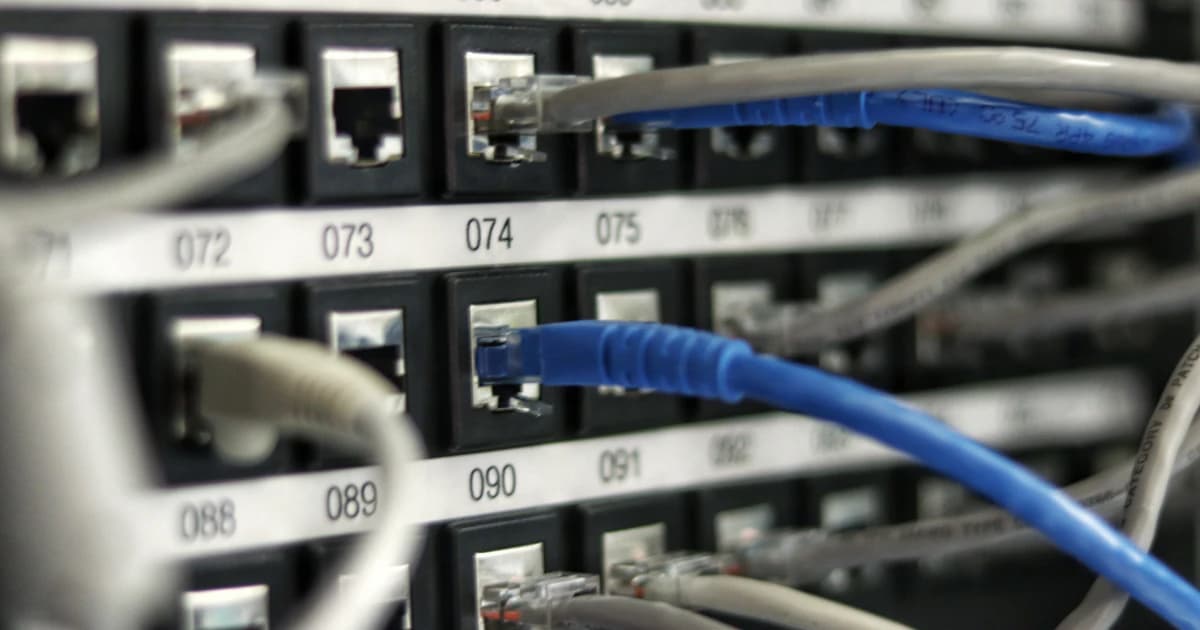 Linux for High-Performance B2B Servers: Scale Without Multiplying Costs